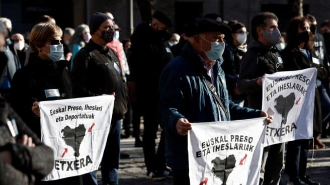 Sare y Etxerat dicen que "la hoja de ruta" de los presos de ETA está marcada