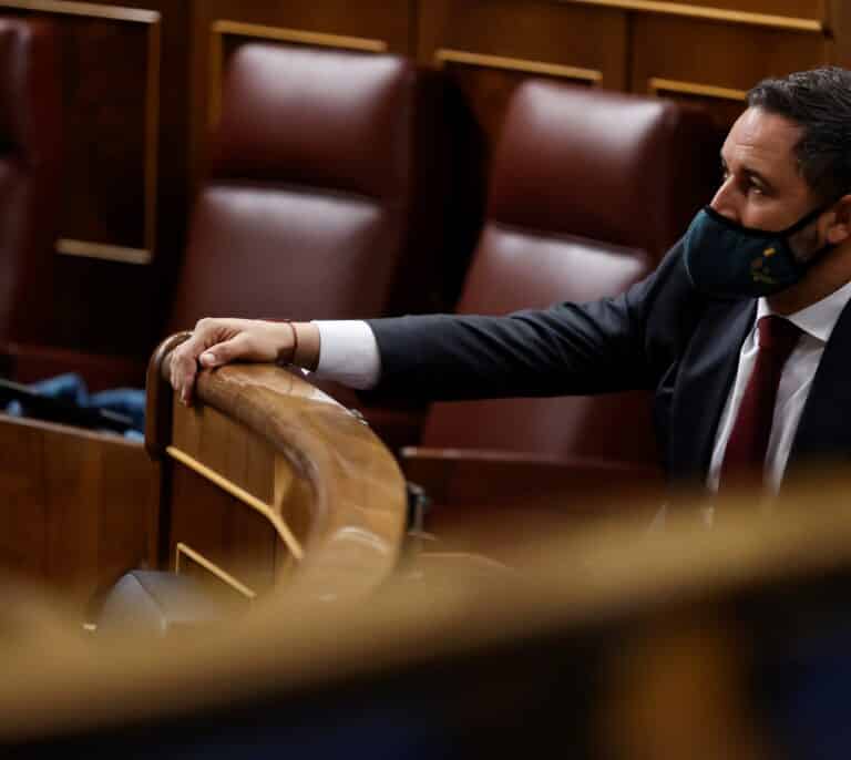 Abascal acusa a Sánchez de tirano por obligar la mascarilla en exteriores: "No me la voy a poner"