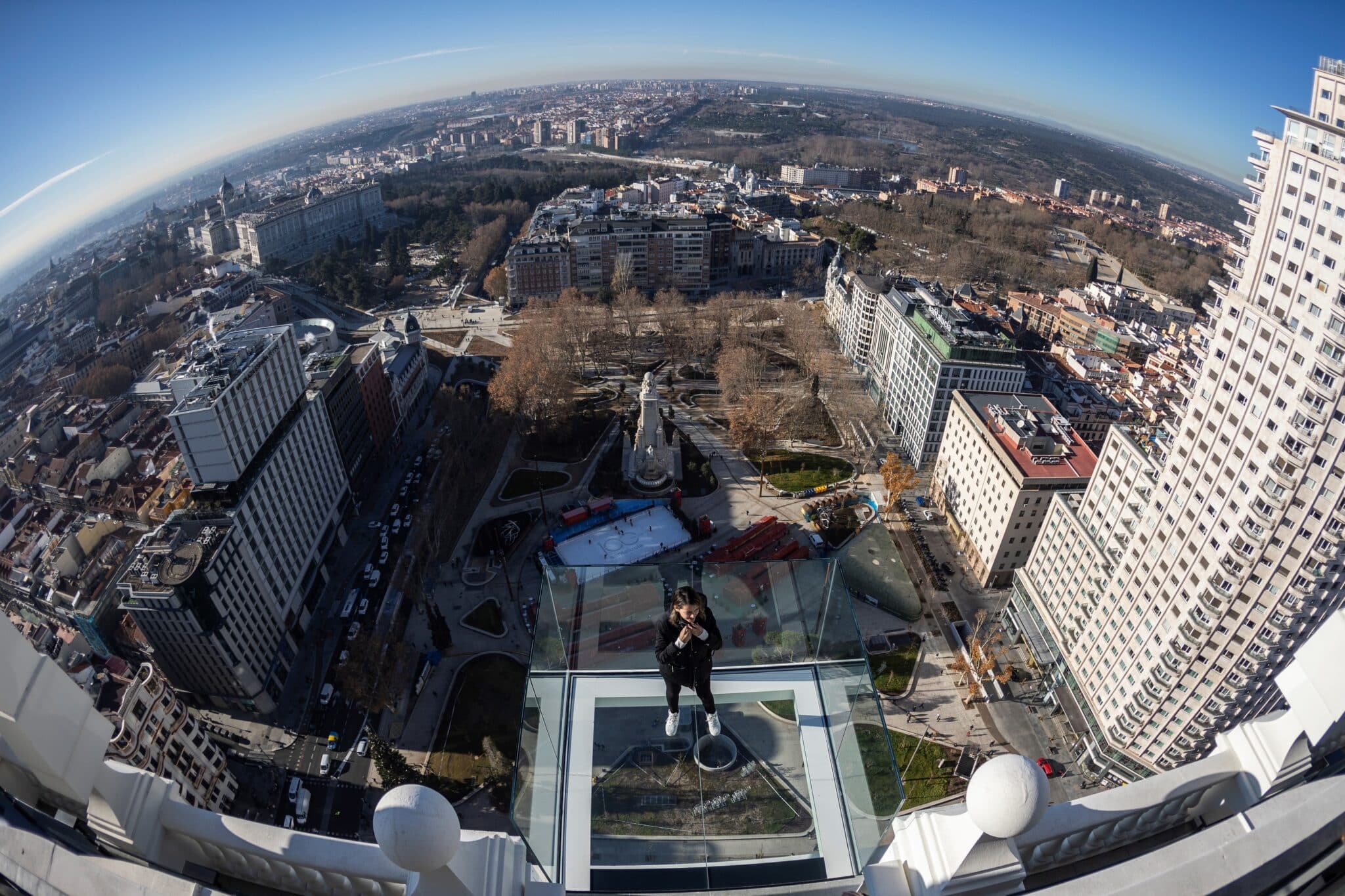 Plataforma de vidrio del hotel Riu de la Plaza de España de Madrid.