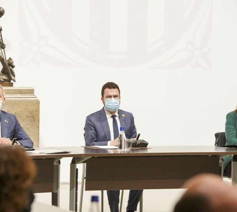 Aragonés desoye la sentencia del 25% y anuncia una ofensiva inspectora para garantizar la inmersión lingüística