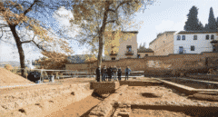 La Alhambra descubre una estructura palatina desconocida en el jardín de la Alamedilla