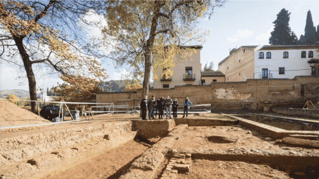 La Alhambra descubre una estructura palatina desconocida en el jardín de la Alamedilla