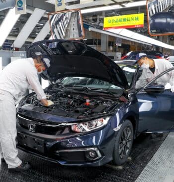 El 70% de los coches eléctricos puros vendidos en China ya cuestan [...]