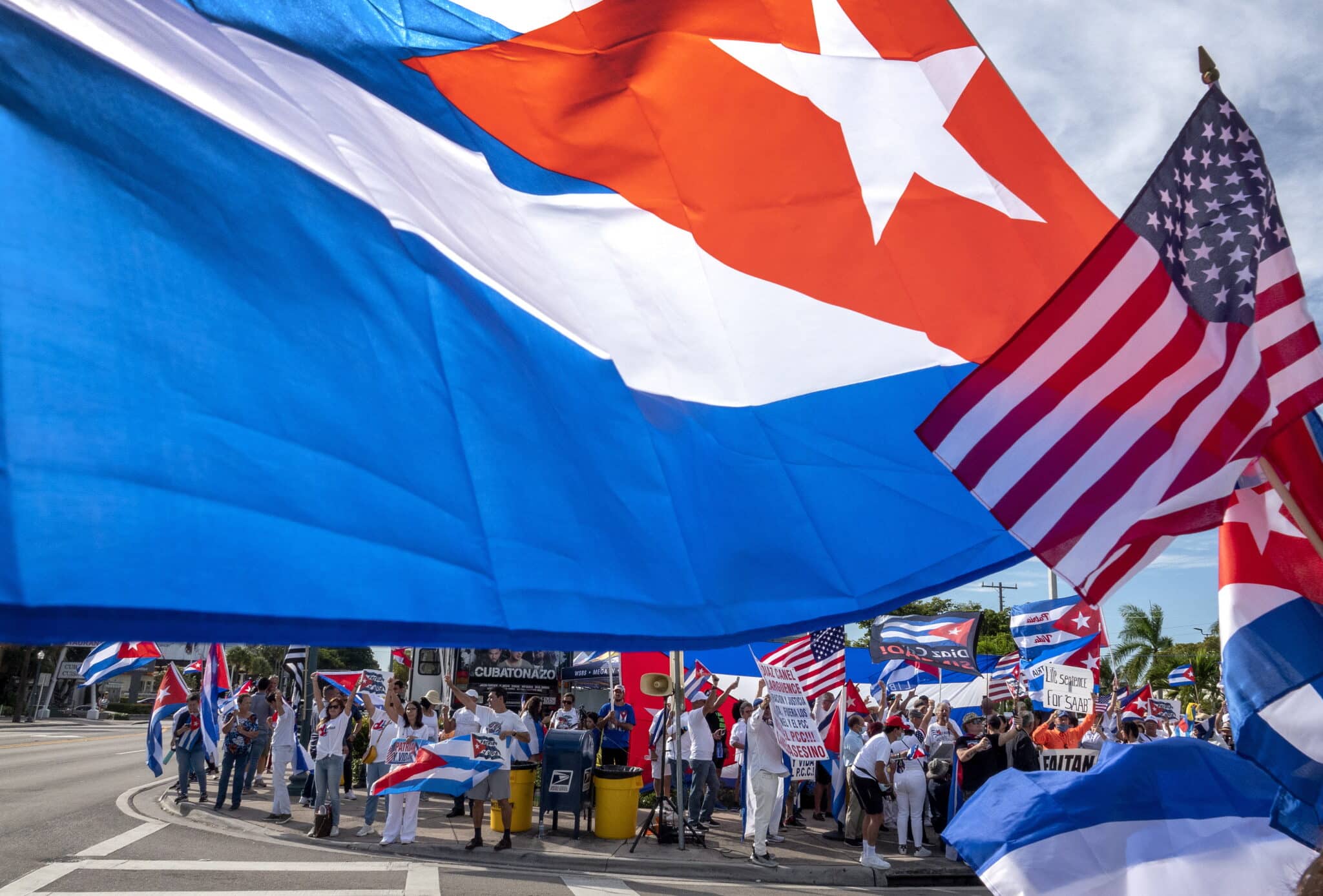 Cubanos en el exilio se manifiestan en Miami