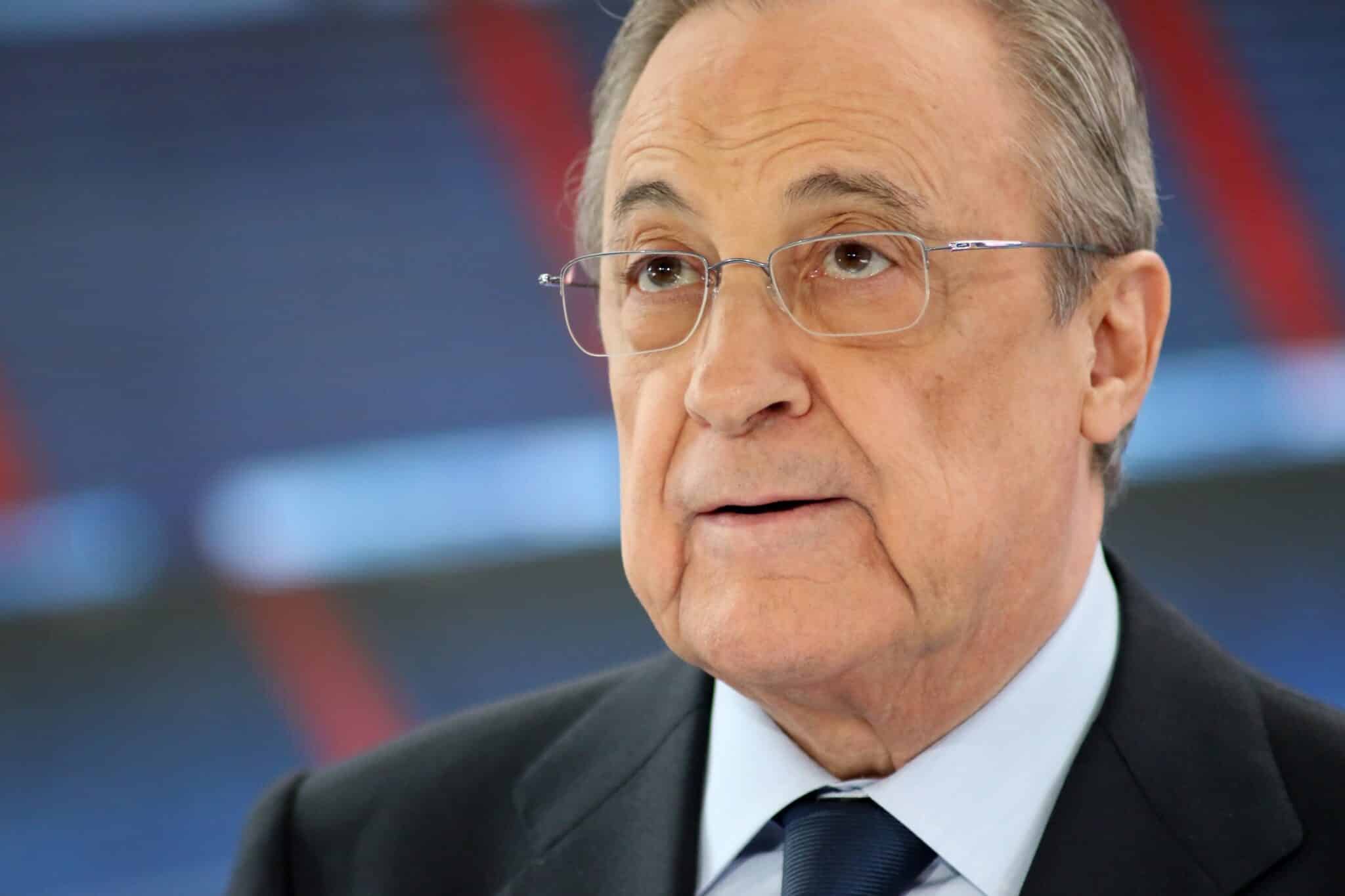 Florentino Pérez presenta a Eden Hazard en el Santiago Bernabéu