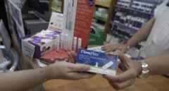 Las farmacias, a la espera de test de antígenos, denuncian la aparición de proveedores que triplican su precio