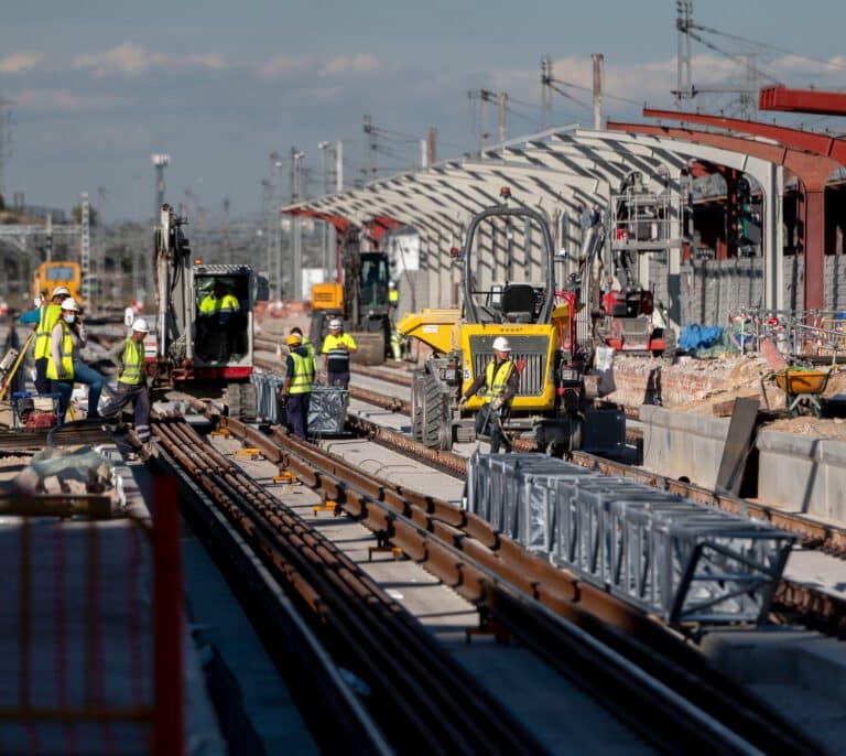 ACS, Comsa, Azvi y San José se adjudican la renovación de Chamartín por 207 millones