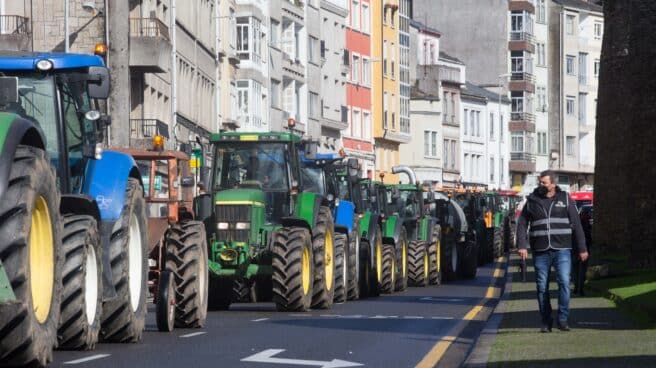 Tractorada de ganaderos en Lugo.