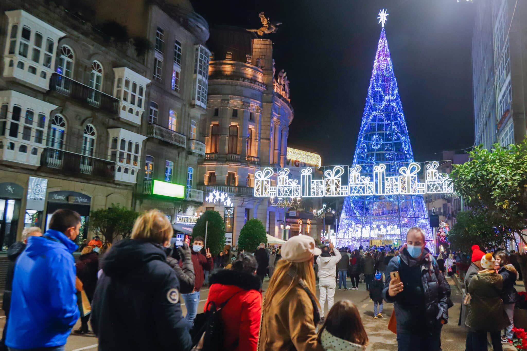 Ambiente en las calles y establecimientos de Vigo.