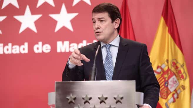 Ayuso recibe a Mañueco en la Real Casa de Correos El presidente de la Junta de Castilla y León, Alfonso Fernández Mañueco, en una rueda de prensa después de una reunión con la presidenta de la Comunidad de Madrid, en la Real Casa de Correos