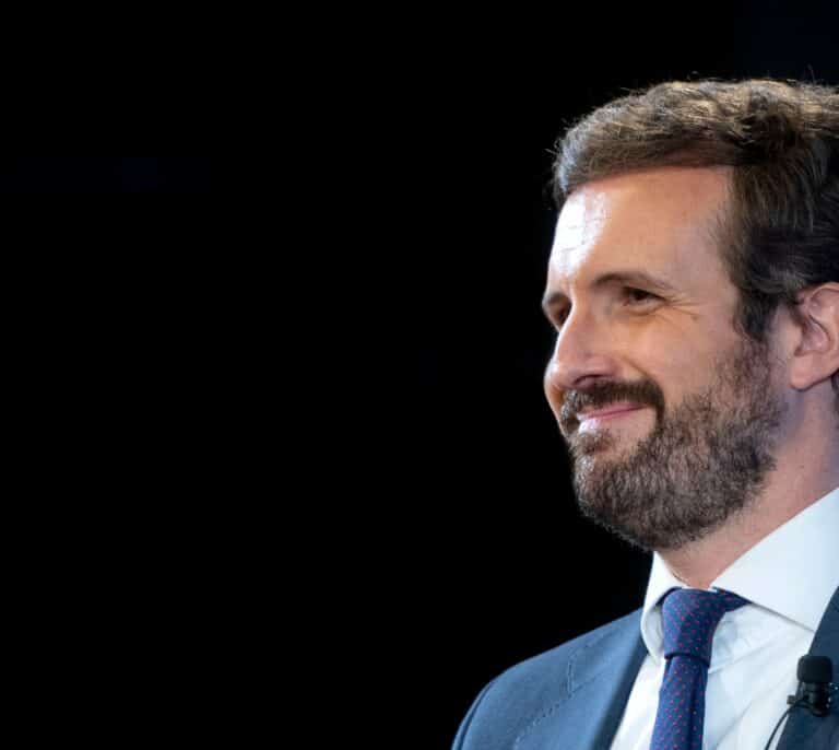 Casado defiende la prisión permanente revisable y pide al Gobierno "dejar de atacarla"