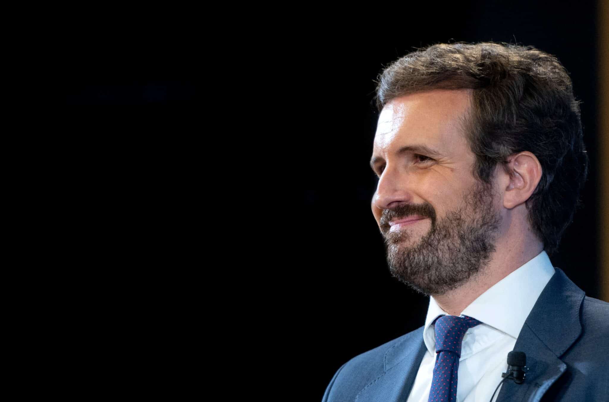 Casado defiende la prisión permanente revisable y pide al Gobierno "dejar de atacarla"