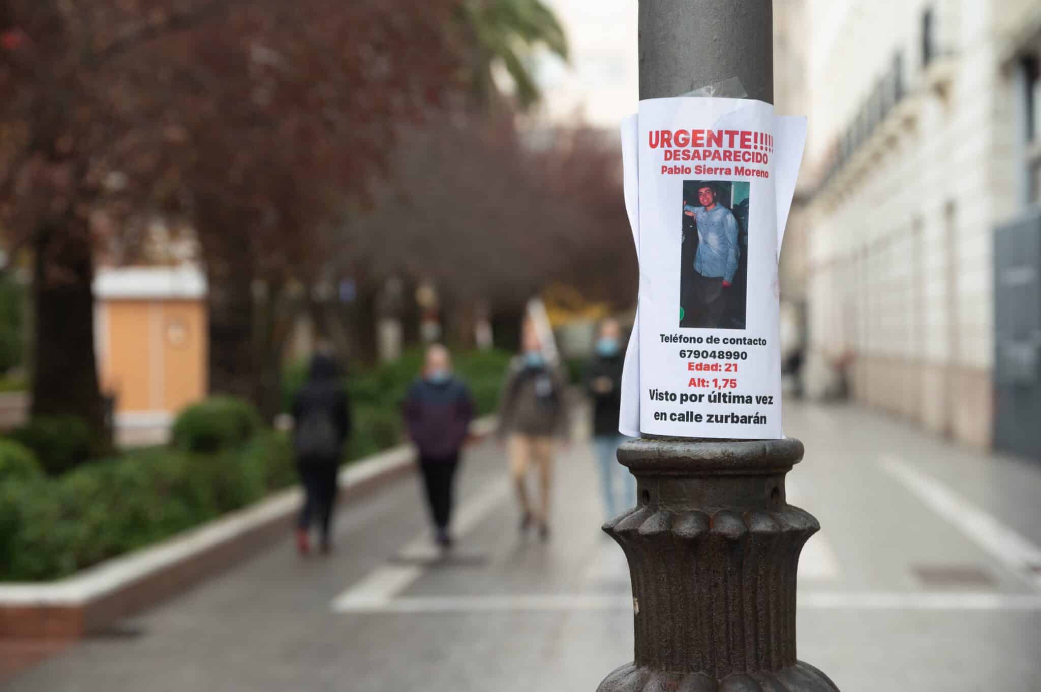 Cartel de búsqueda de Pablo Sierra en Badajoz.