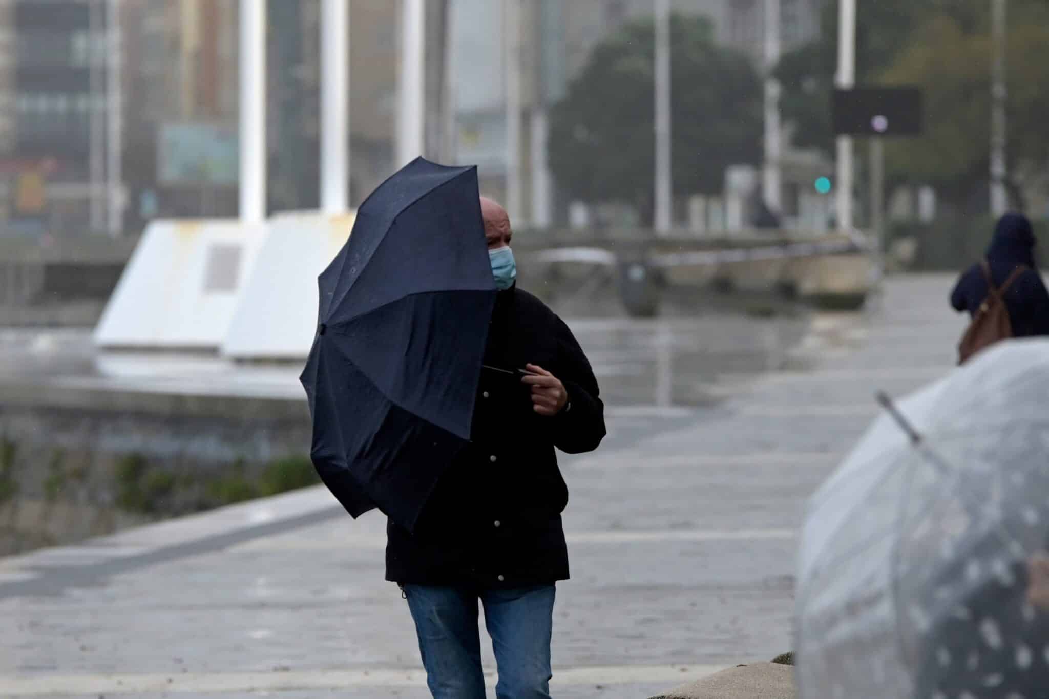 Doce comunidades mantienen la alerta por nevadas, deshielo y riesgo de aludes