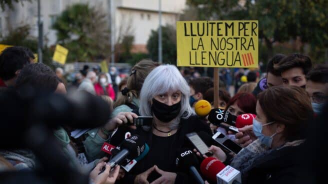 Dolors Sabater, en una manifestación contra el 25% de castellano.