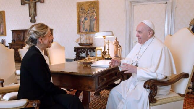 El Papa Francisco y Yolanda Díaz