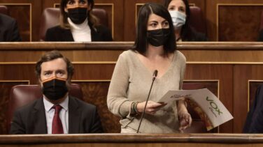 Olona celebra que quitó "el hábito de monja a Sor Yolanda" en el Congreso