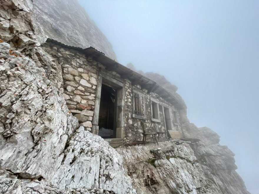 Refugio de las tropas italianas en las Dolomitas, Alpes Italianos