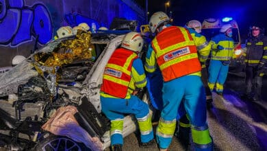 Accidente en Pozuelo: dos heridos graves tras caer el coche desde las vías del Metro Ligero