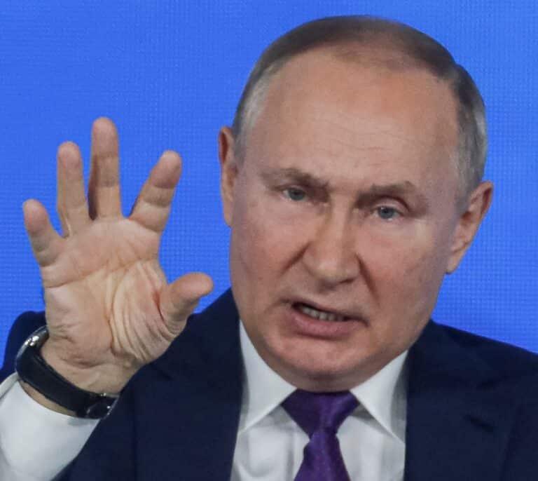 Putin: "¿Qué diría EEUU si pusiéramos misiles en su frontera? No somos los que amenazan"