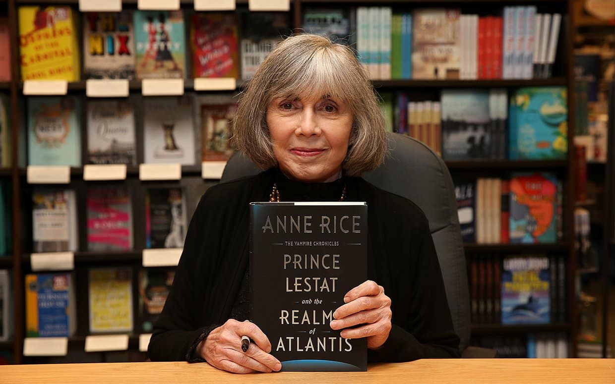 Fallece a los 80 años la escritora Anne Rice, autora de la saga 'Crónicas vampíricas'