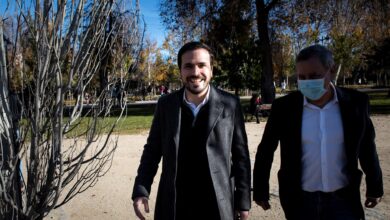 El tuit de Alberto Garzón sobre el precio de la luz en 2017 que se vuelve en contra del ministro