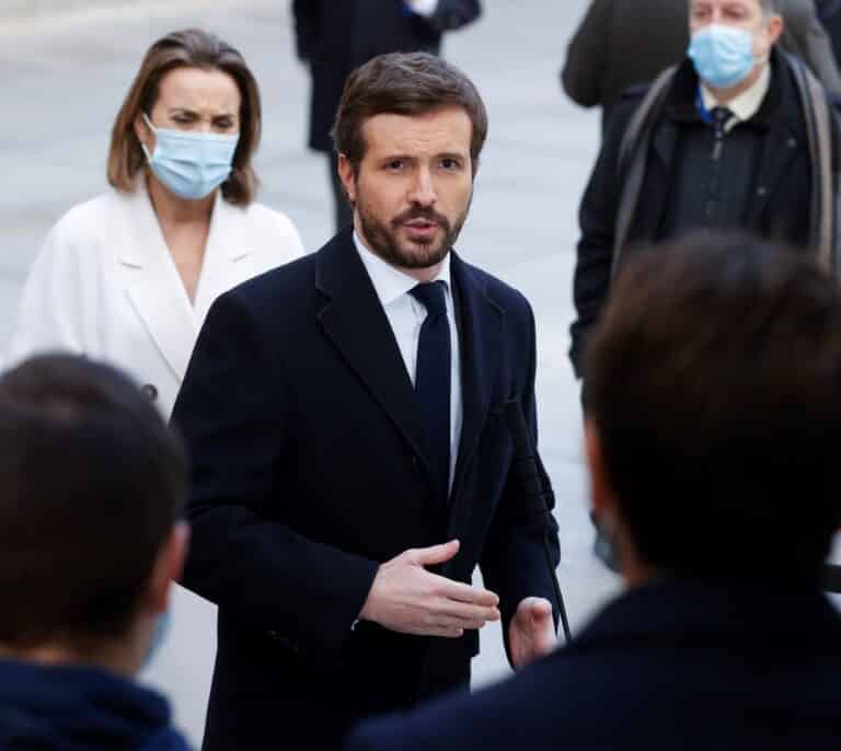 Casado denuncia el "revisionismo suicida" del Gobierno: "Sánchez es el que más atacado la Carta Magna en 40 años"