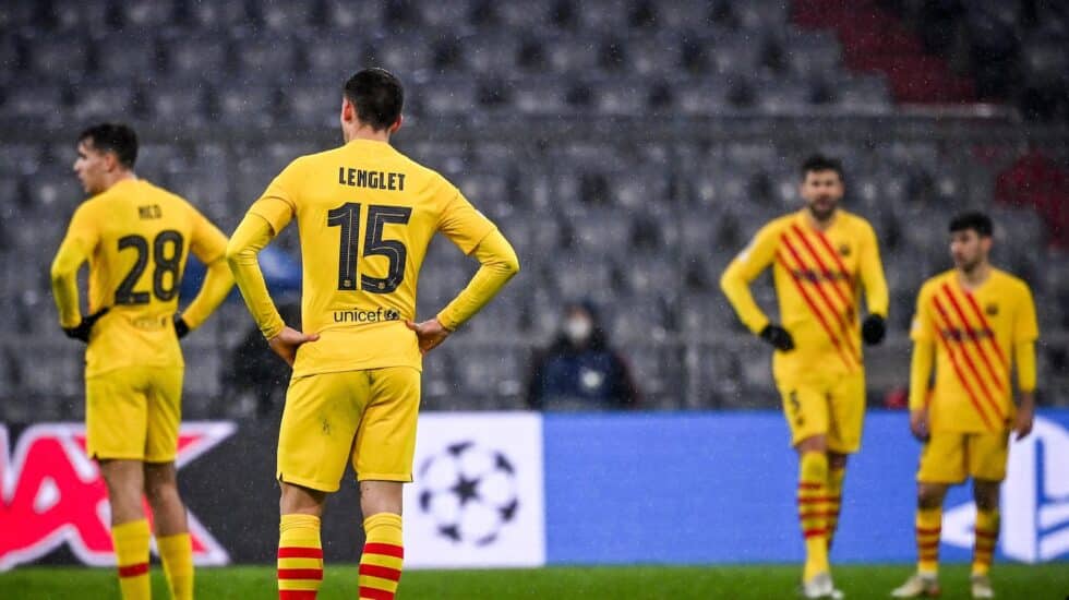 Los jugadores del Barcelona, abatidos durante el partido frente al Bayern Múnich.Los jugadores del Barcelona, abatidos durante el partido frente al Bayern Múnich.