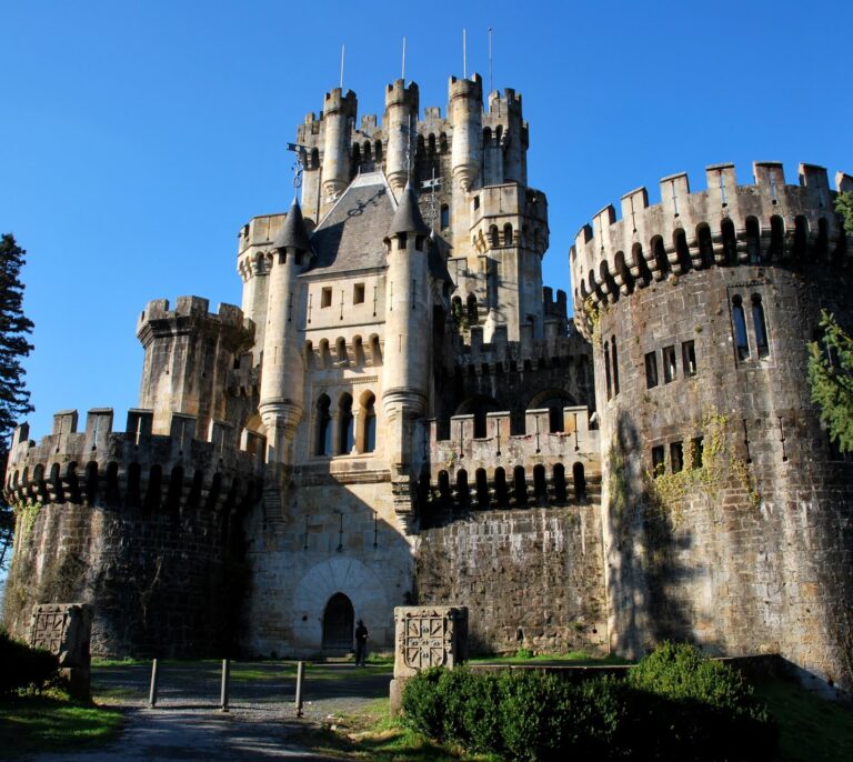 Un millonario ruso, nuevo 'señor del Castillo de Butrón'