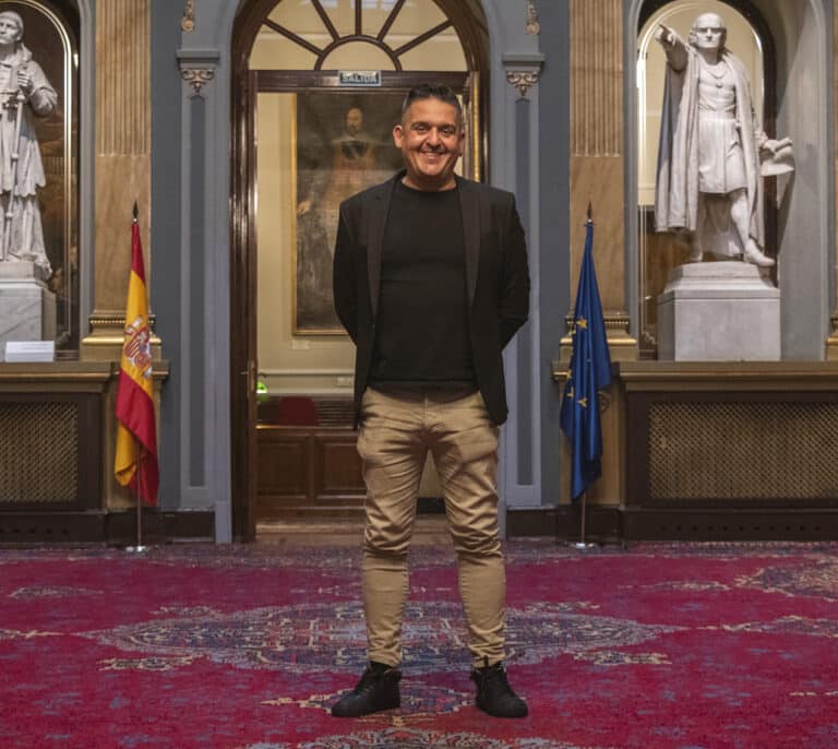 De Bárbara Rey a la devolución de los Presupuestos, el senador de moda: "El PSOE es más soberbio que el PP"