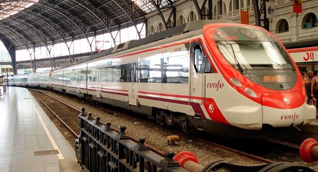 Tren de Cercanías Renfe en Barcelona