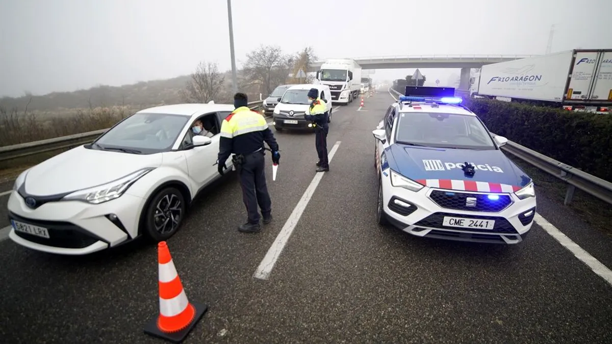 Accidente de tráfico en la carretera de Lleida por la niebla