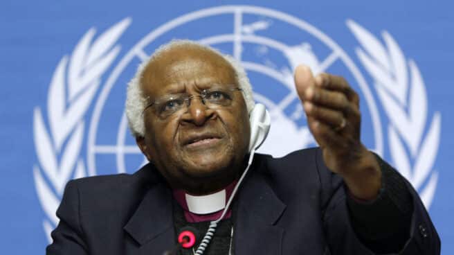 El Premio Nobel de la Paz Desmond Tutu.