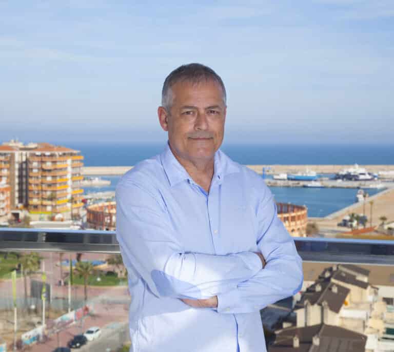 Pide perdón el edil del PSOE que regaló casquería de 'amigo invisible' a su socia de coalición