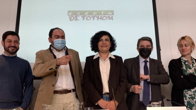 Ana Losada, Fernando Sánchez Costa, José Domingo y Paula Añó en la presentación de la campaña Escuela de Tdos