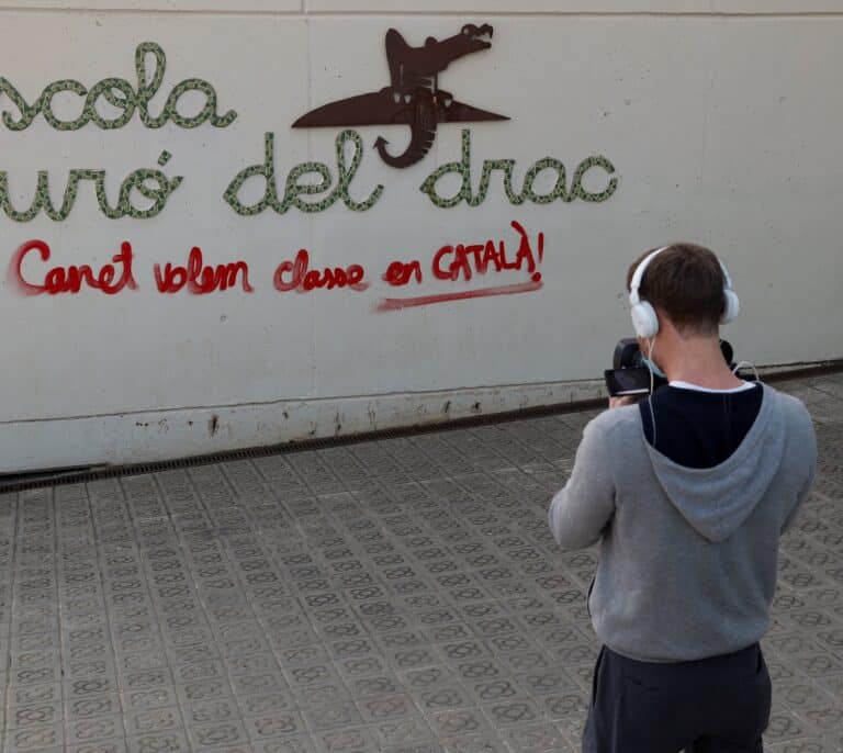El TSJC obliga a mantener el 25% en castellano en los colegios que ya lo imparten