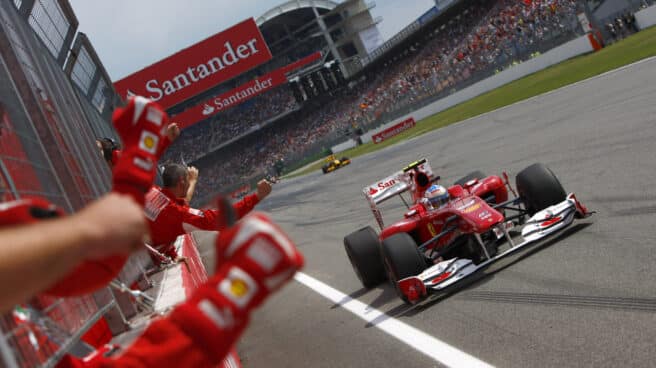 Santander vuelve a la Fórmula 1 con una alianza con Ferrari