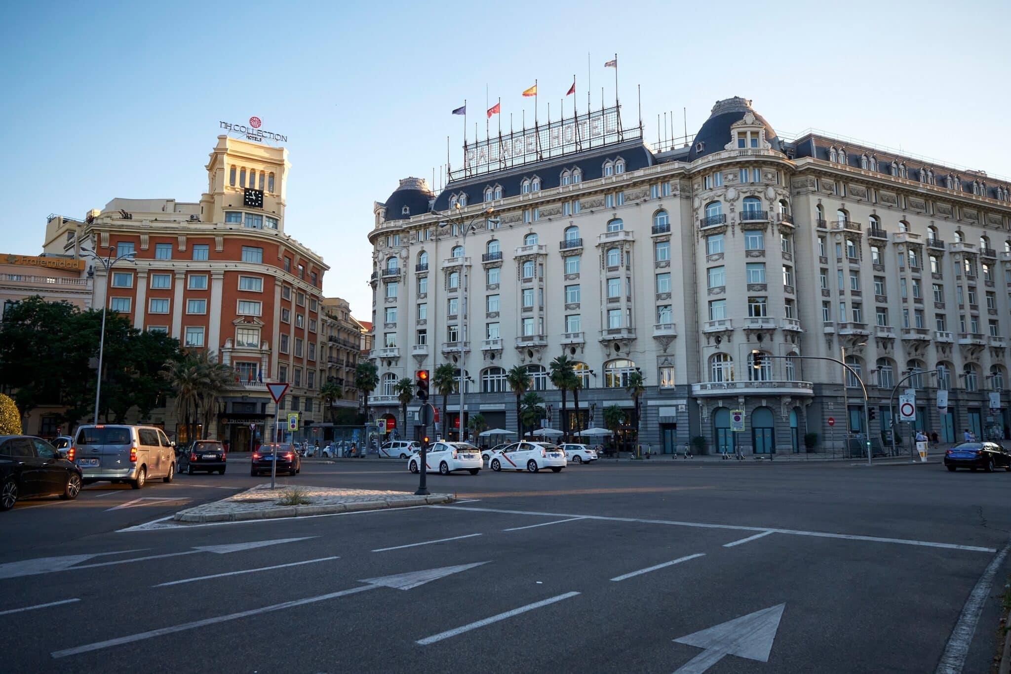 Fachada del Hotel Palace en la Plaza de Cánovas del Castillo