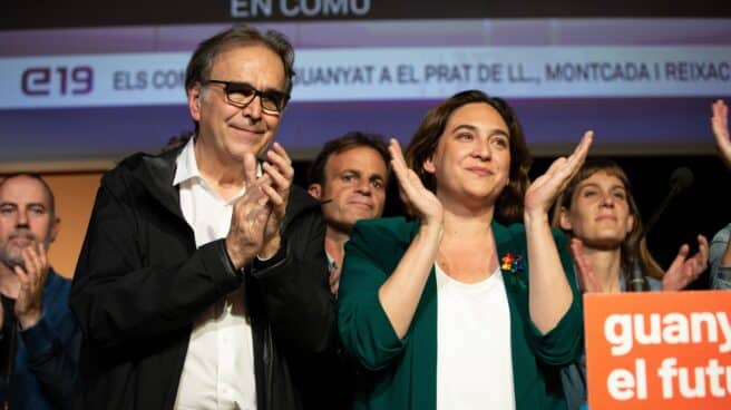 Joan Subirats y Ada Colau, en una noche electoral de los comunes tras las municipales de 2019.