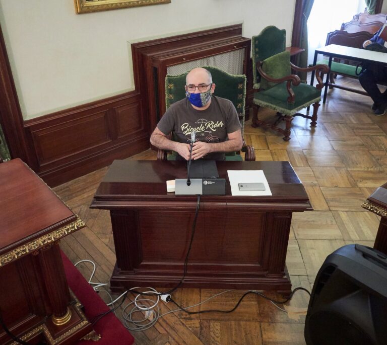 Dimite un concejal de Bildu en Pamplona tras ser condenado por atentado contra agentes de la autoridad