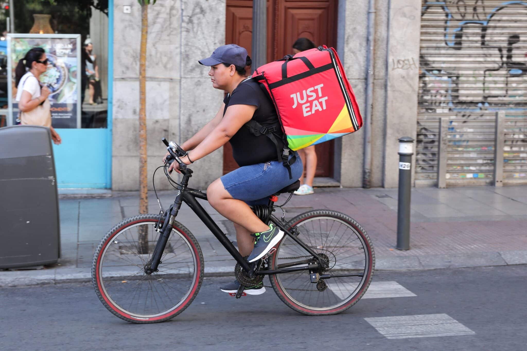 Imagen de un repartidor de Just Eat.