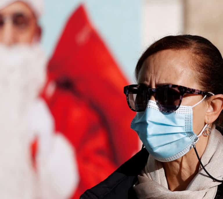 Mascarilla obligatoria en exteriores: cuándo entra en vigor la medida y qué excepciones hay