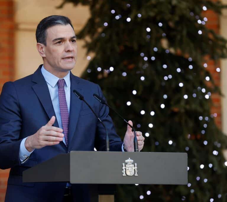 Sánchez convoca a los presidentes autonómicos con la sexta ola desbocada y a las puertas de Navidad