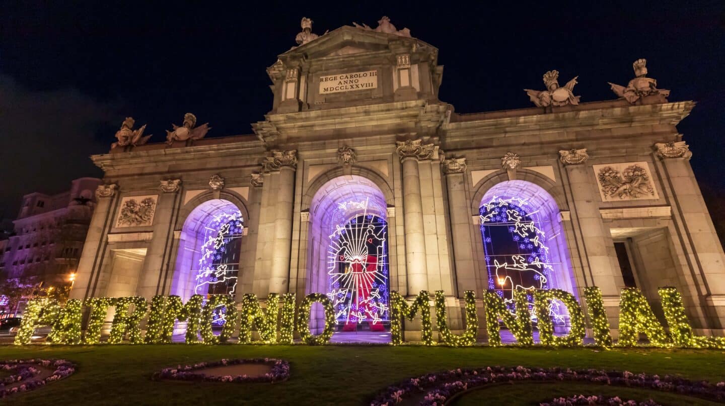 Navidad en Madrid: la Puerta de Alcalá.