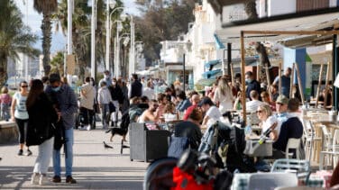 La llegada de turistas extranjeros frustra la expectativa del Gobierno con menos de la mitad que en 2019