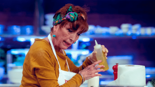 Verónica Forqué, la actriz que pidió ayuda a gritos, pero muchos prefirieron mirar hacia otro lado Verónica Forqué, en 'Masterchef'.