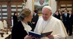 La vicepresidenta segunda del Gobierno, Yolanda Díaz, durante su visita al Papa Francisco.