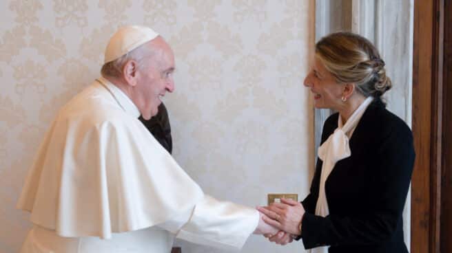 La vicepresidenta segunda del Gobierno, Yolanda Díaz, durante su visita al Papa Francisco.