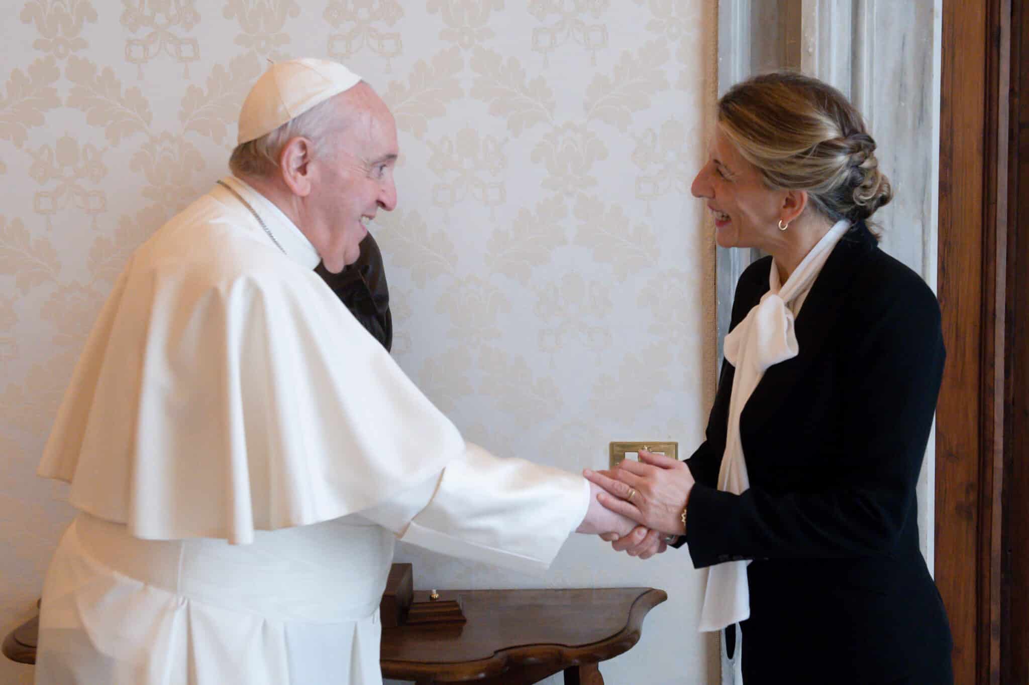 La vicepresidenta segunda del Gobierno, Yolanda Díaz, durante su visita al Papa Francisco.