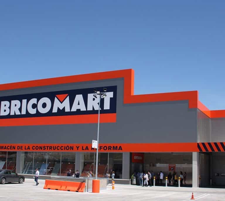 Bricomart y Leroy Merlin darán 500 euros a sus trabajadores para paliar la subida del coste de la vida